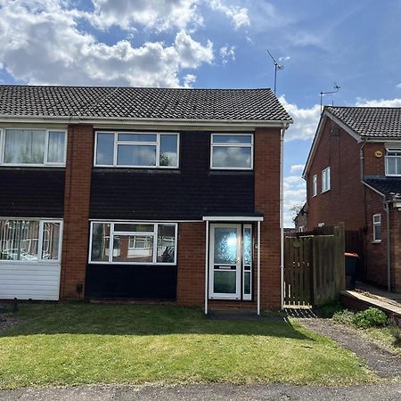 Charming 3-Bed House In Leighton Buzzard Villa Exteriör bild